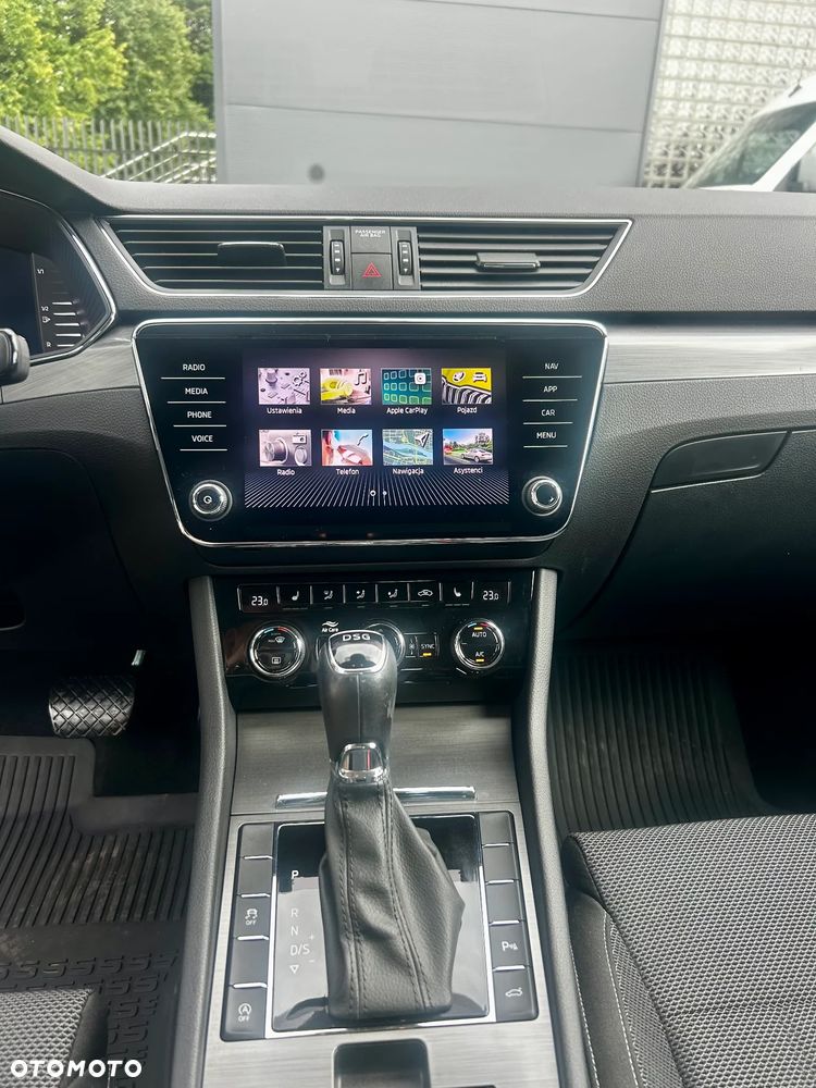 Skoda Superb 2.0 TDI SCR Style DSG - 12