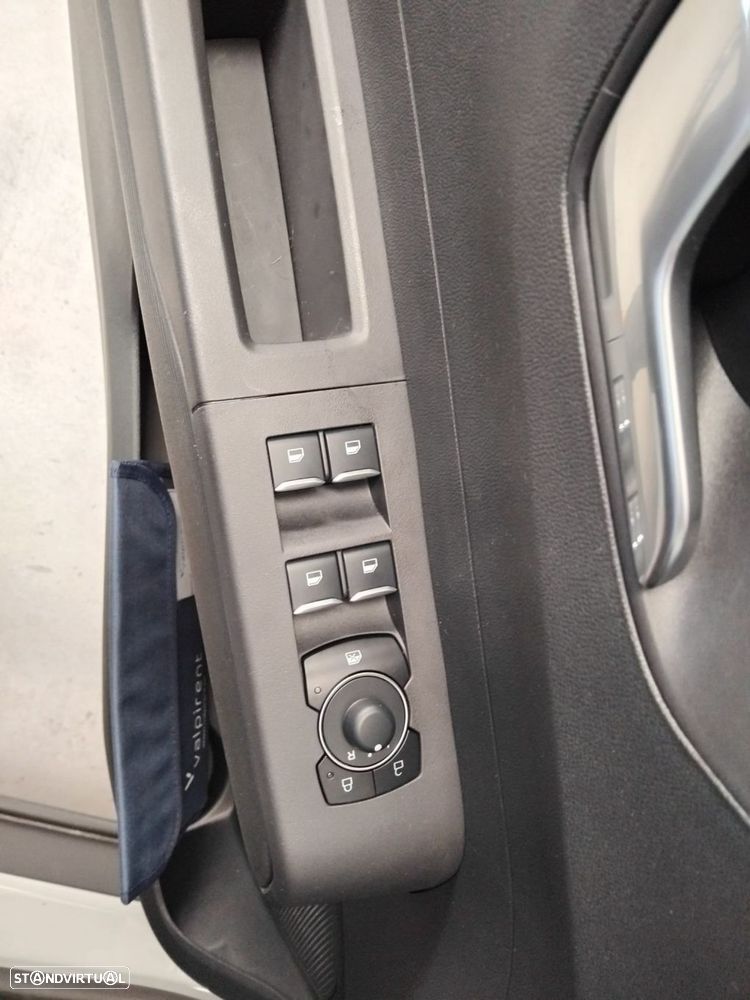 Ford Tourneo Courier 1.0 EcoBoost Titanium - 13