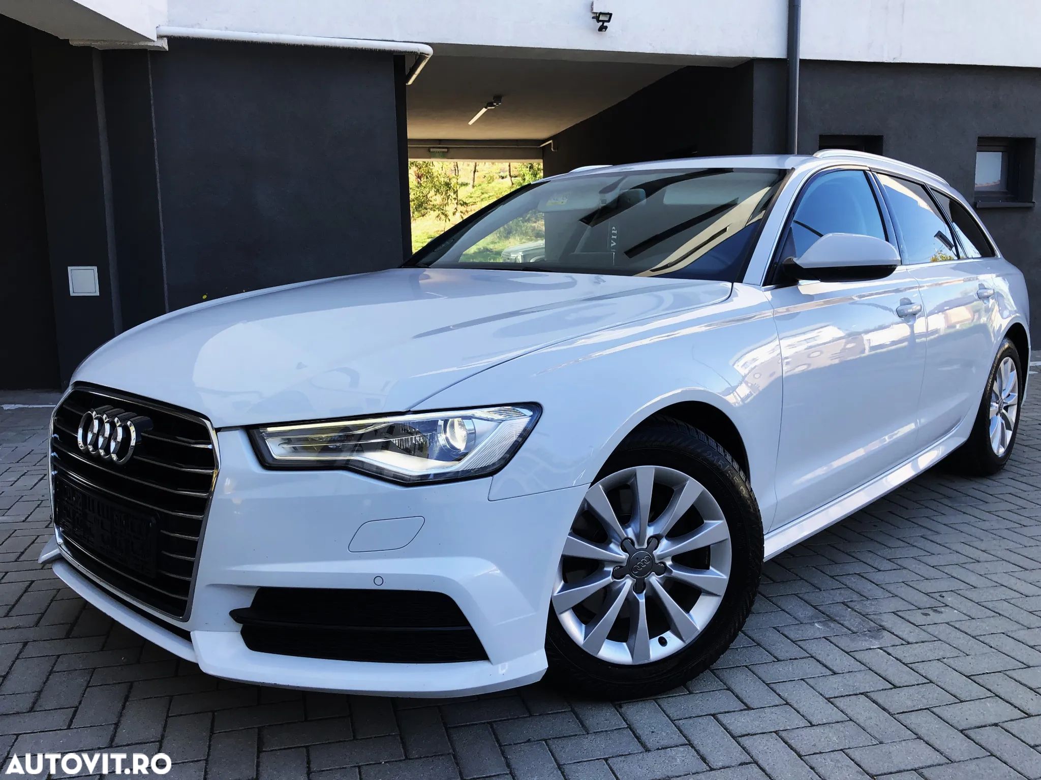 Audi A6 Avant 2.0 TDI Ultra S tronic - 1