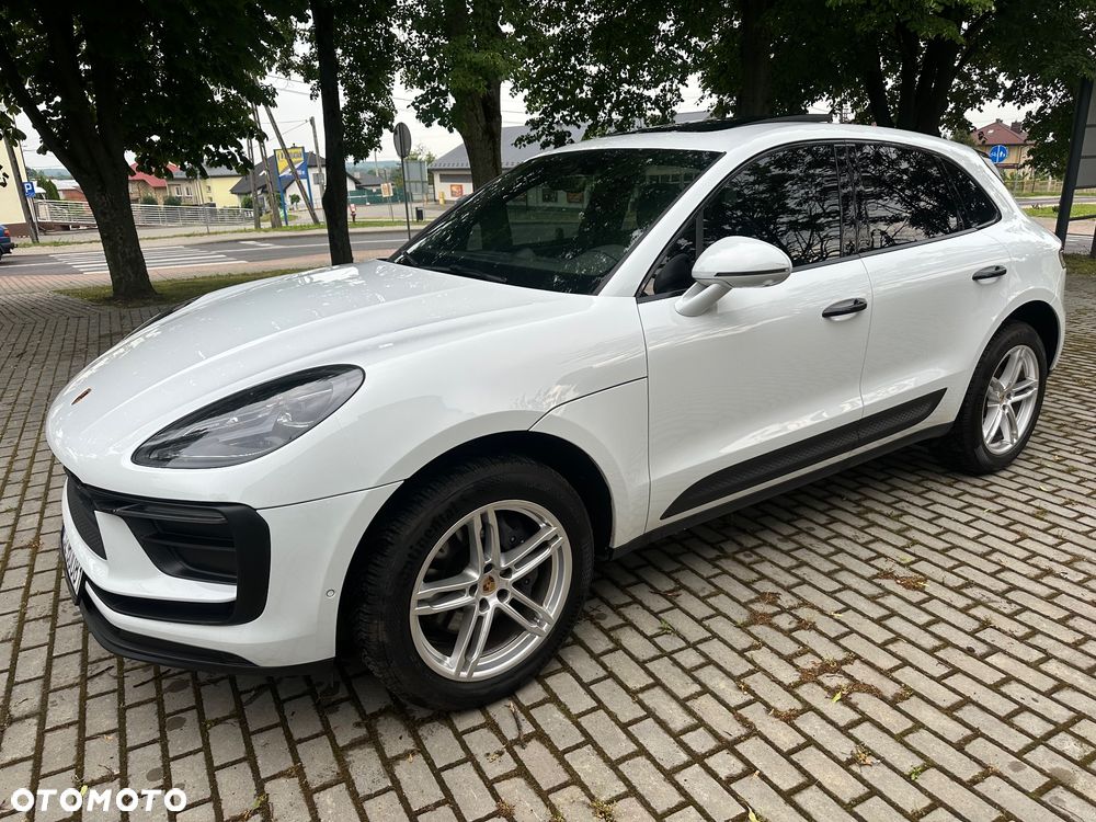 Porsche Macan Standard - 2