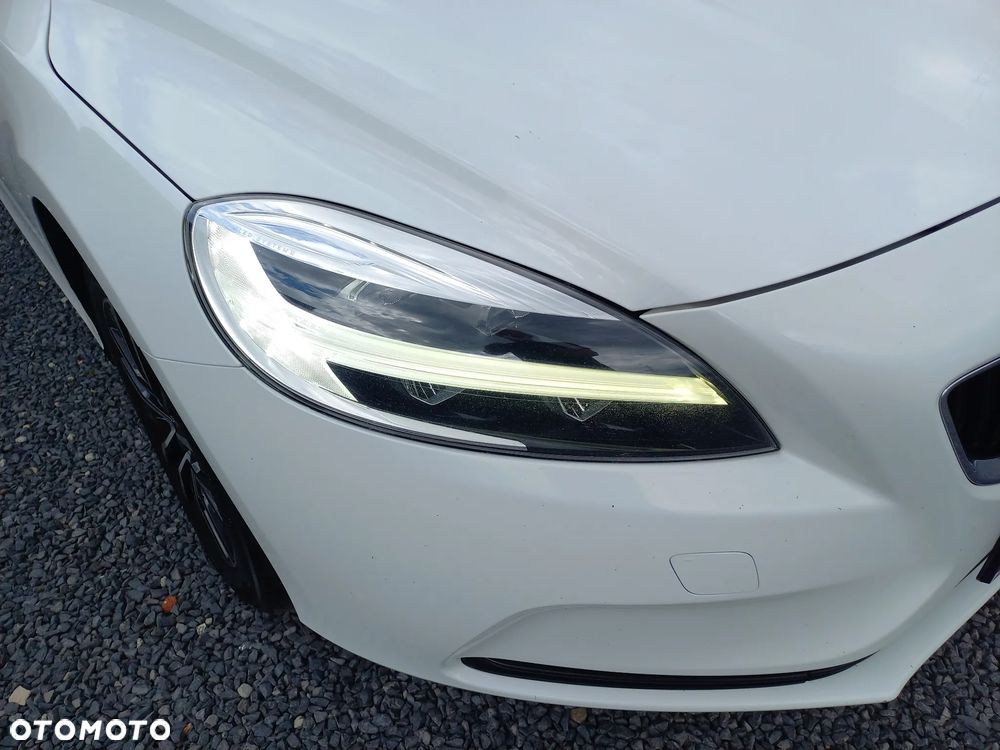 Volvo V40 D2 Momentum - 12