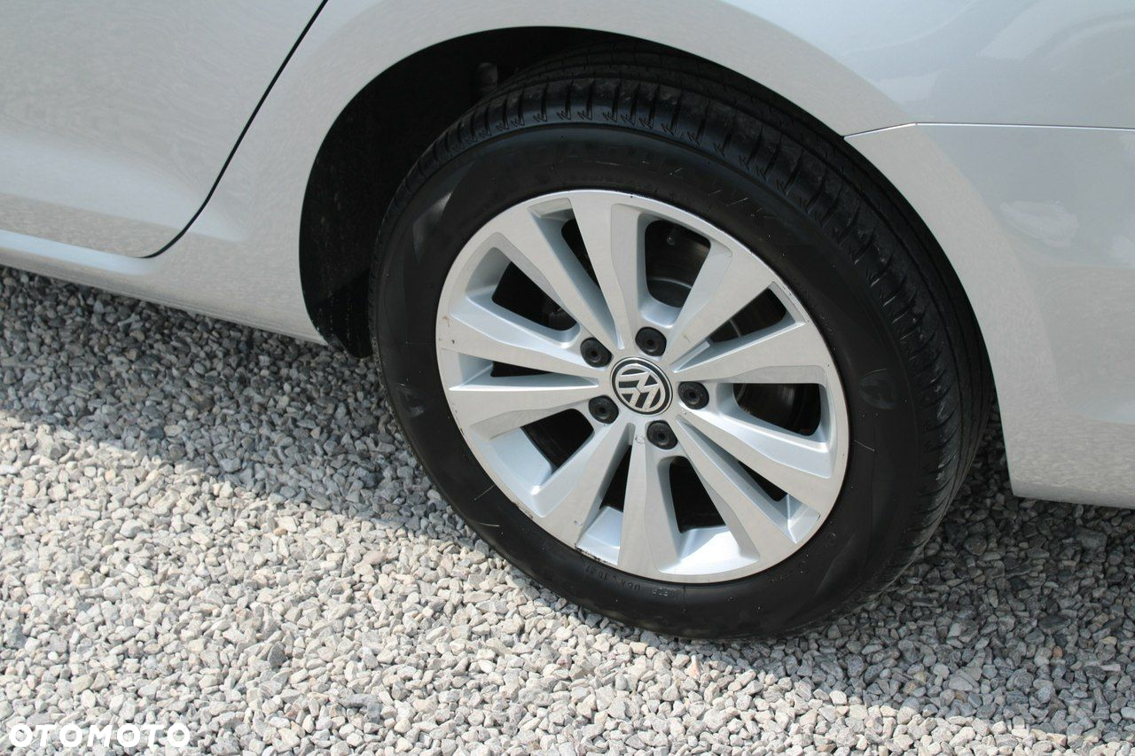 Volkswagen Golf - 12