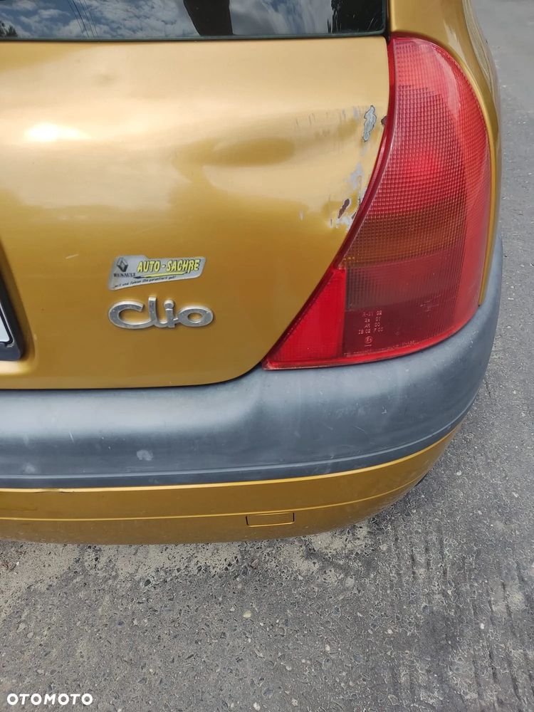 Renault Clio - 9