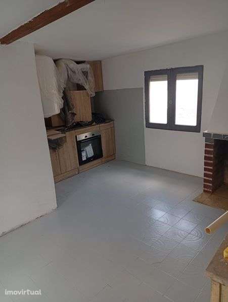 Arrendo moradia em Juncal do Campo - Grande imagem: 4/8