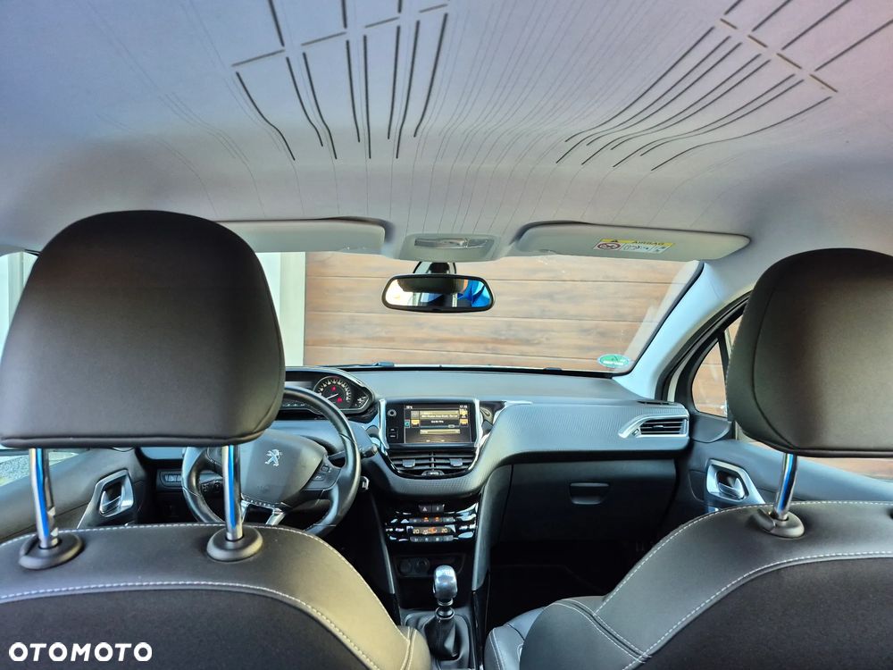 Peugeot 2008 1.6 BlueHDi Allure - 22