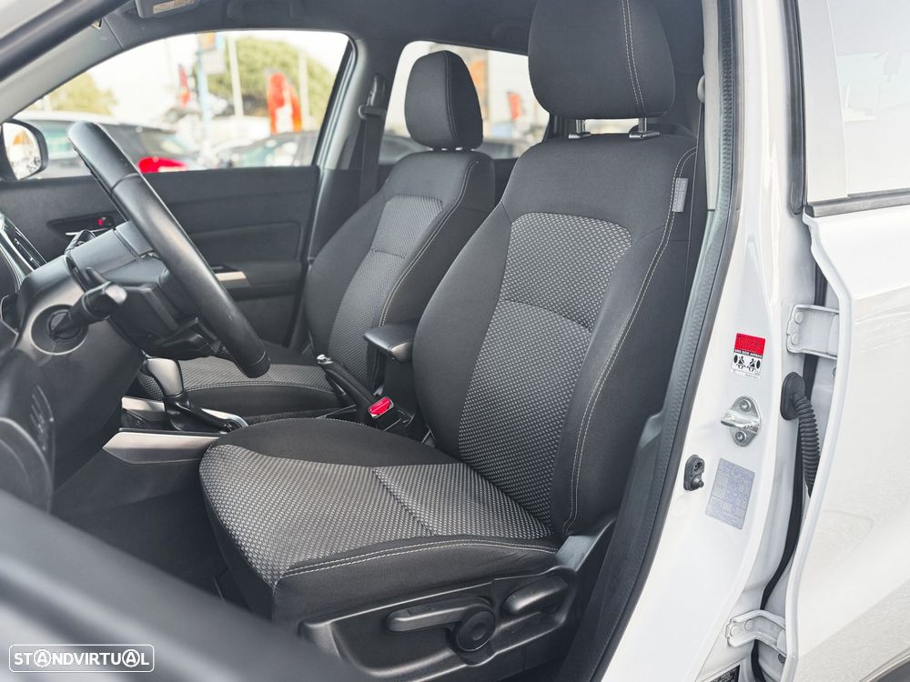 Suzuki Vitara 1.0T GLE AT - 12