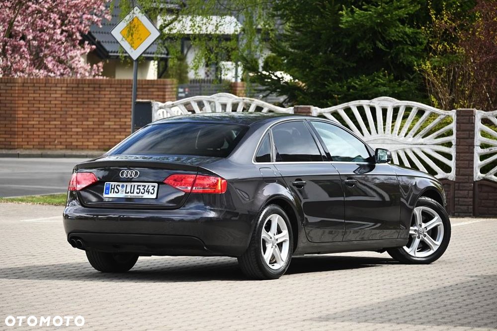 Audi A4 Limousine - 17