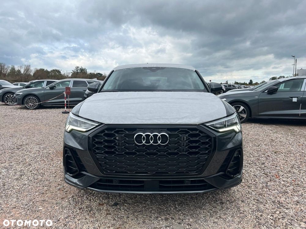 Audi Q3 Sportback - 9
