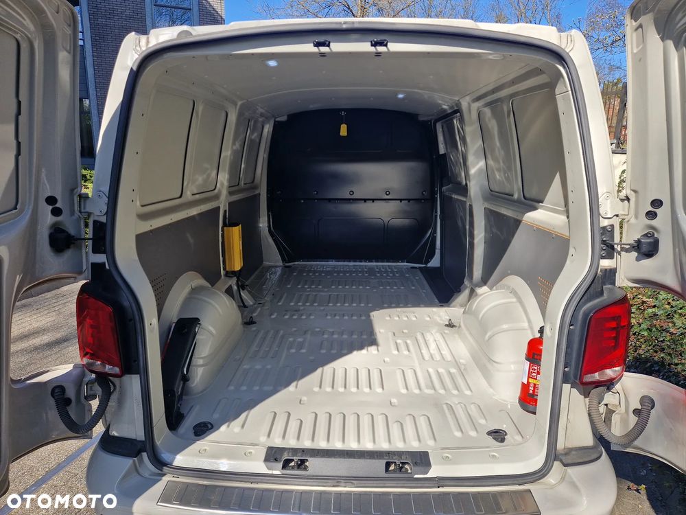 Volkswagen Transporter - 7