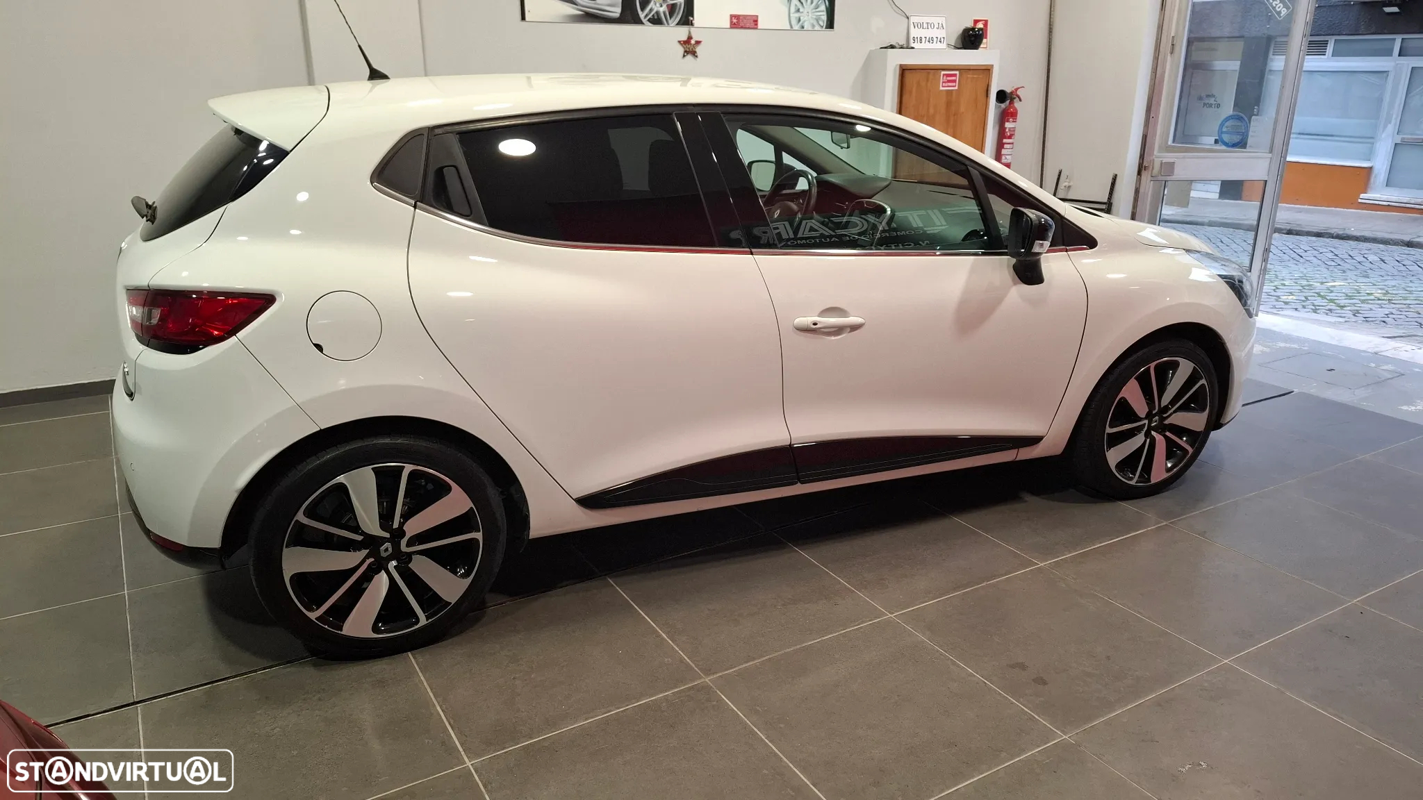Renault Clio 0.9 TCe Limited Edition - 4