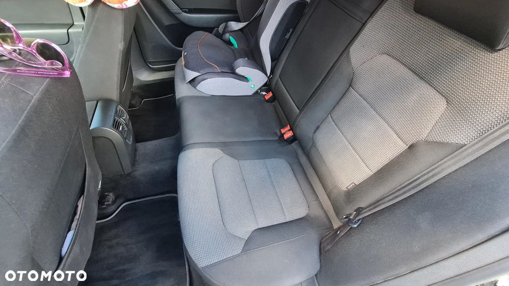 Volkswagen Passat 2.0 TDI Comfortline - 17