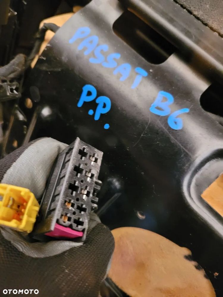 VOLKSWAGEN PASSAT B6 / FOTEL / KANAPA / KOMPLET MATERIAŁOWE (dostępne 3 komplety foteli) - 28