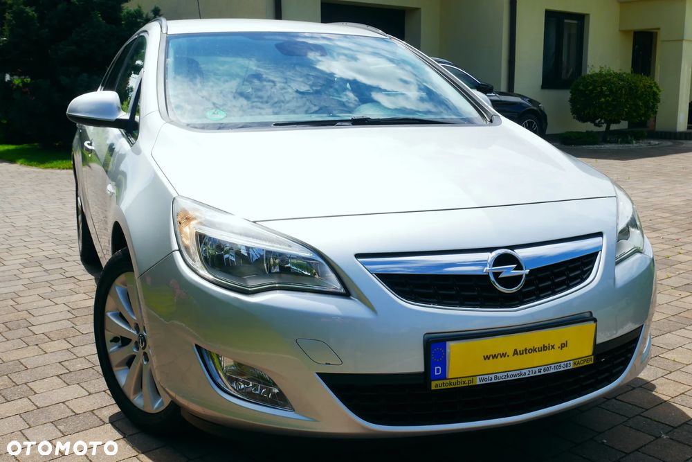 Opel Astra 1.6 Caravan Cosmo - 10
