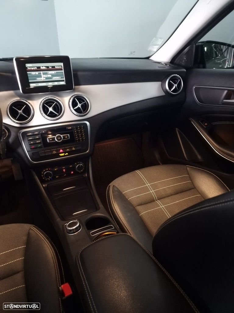 Mercedes-Benz GLA 200 CDi Urban Aut. - 27