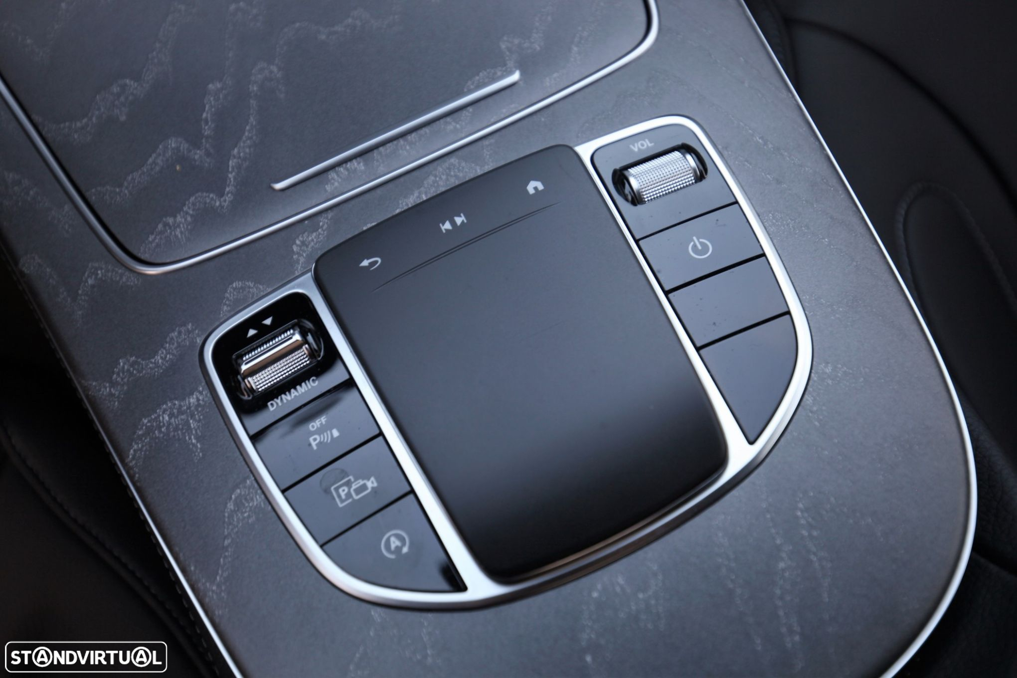 Mercedes-Benz CLS 220 d AMG Line - 42
