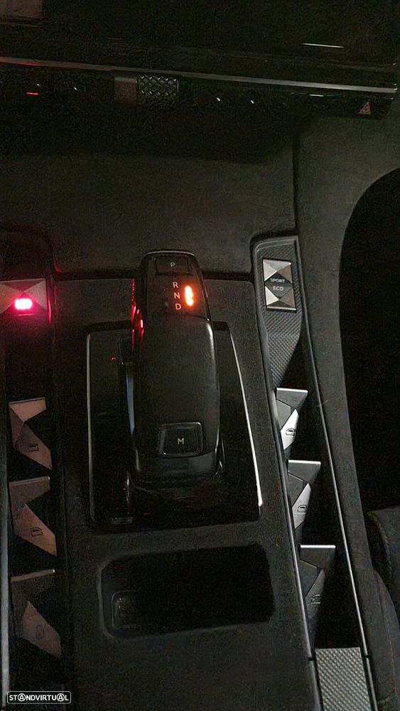 DS DS7 Crossback BlueHDI 130 Aut. Performance Line + - 27