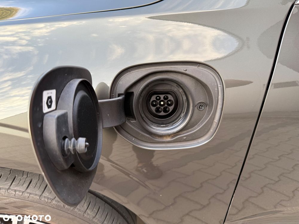 Volvo XC 60 T6 AWD Plug-In Hybrid Inscription - 11