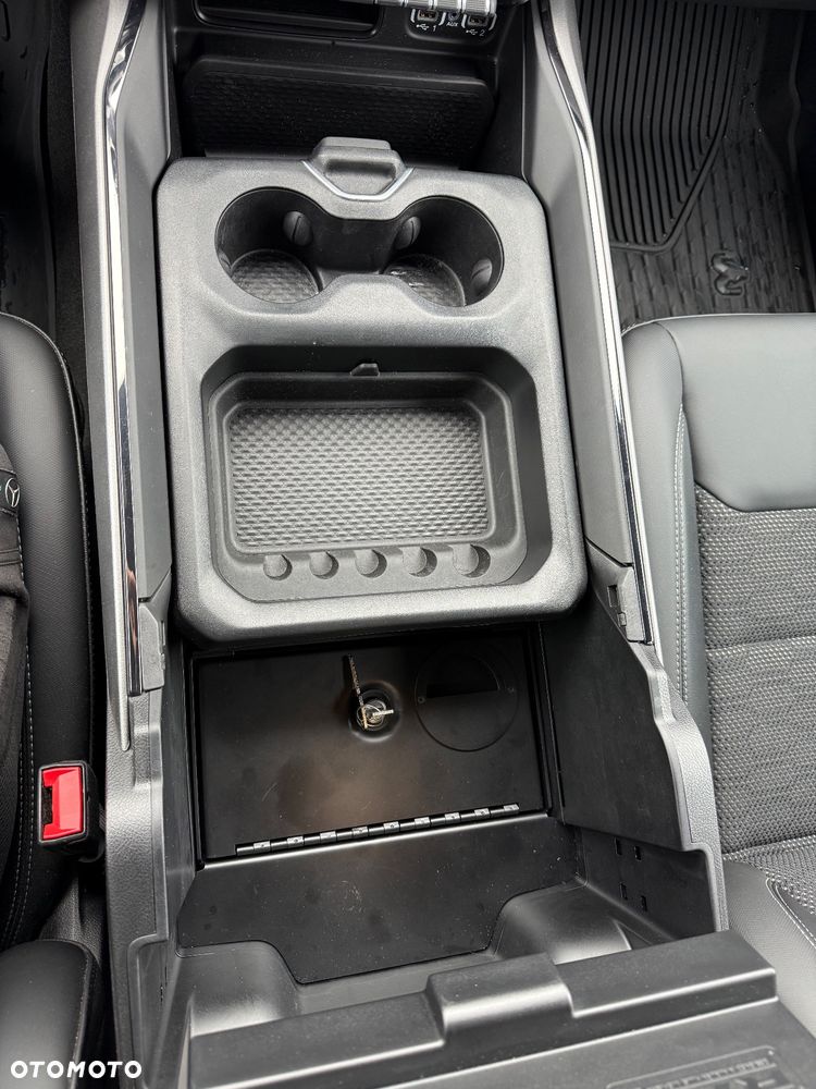 Dodge RAM 1500 5.7 4x4 - 20