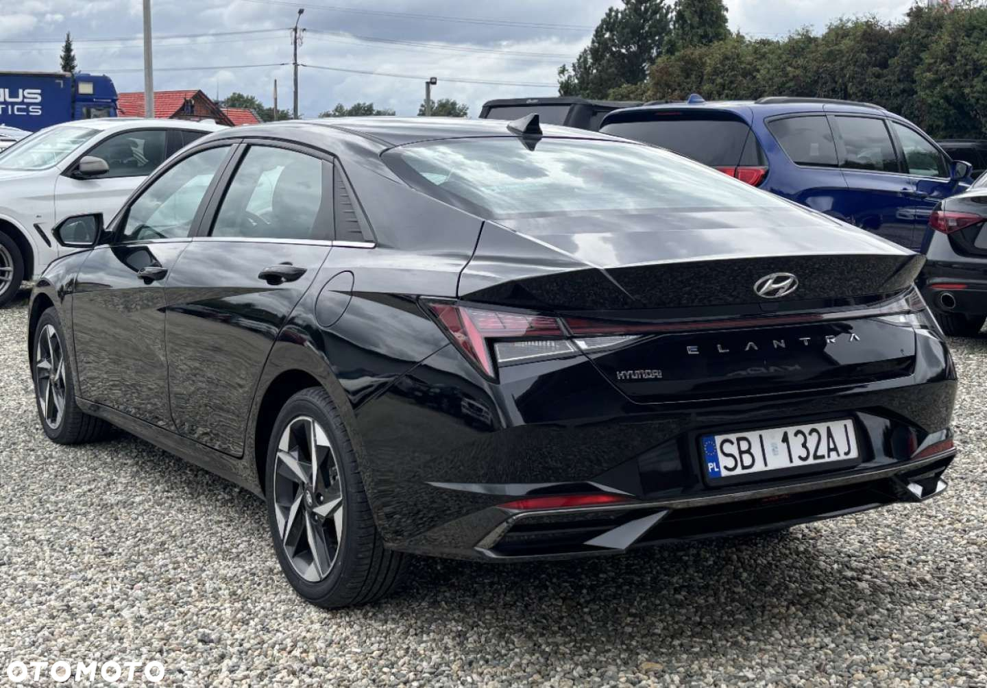 Hyundai Elantra - 4