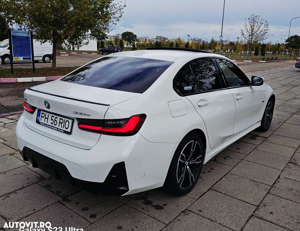 BMW Seria 3 330e xDrive AT PHEV - 32