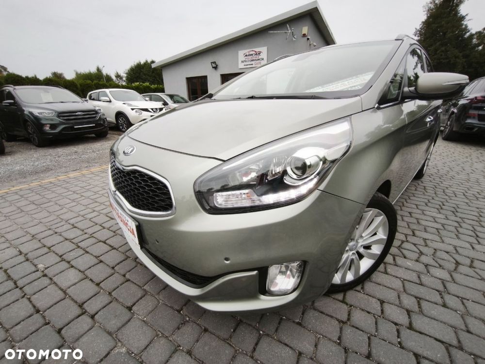 Kia Carens - 20