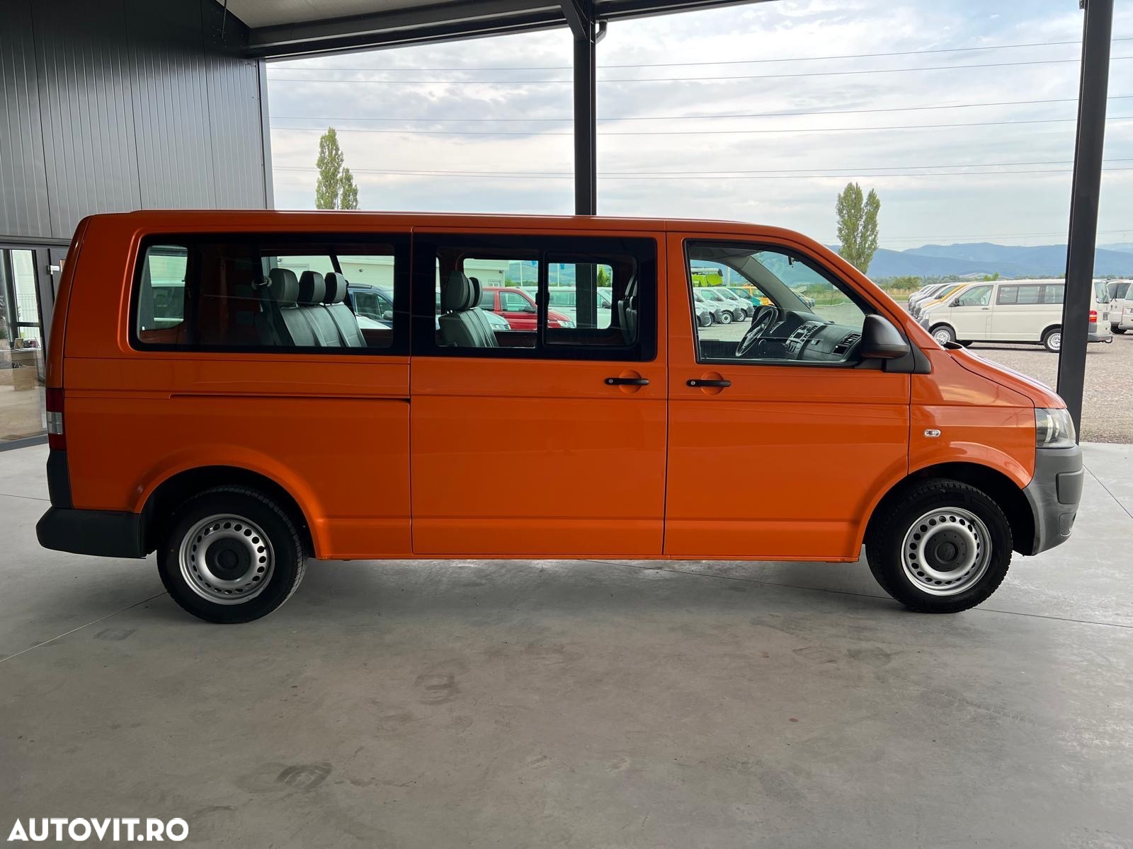 Volkswagen Transporter - 11