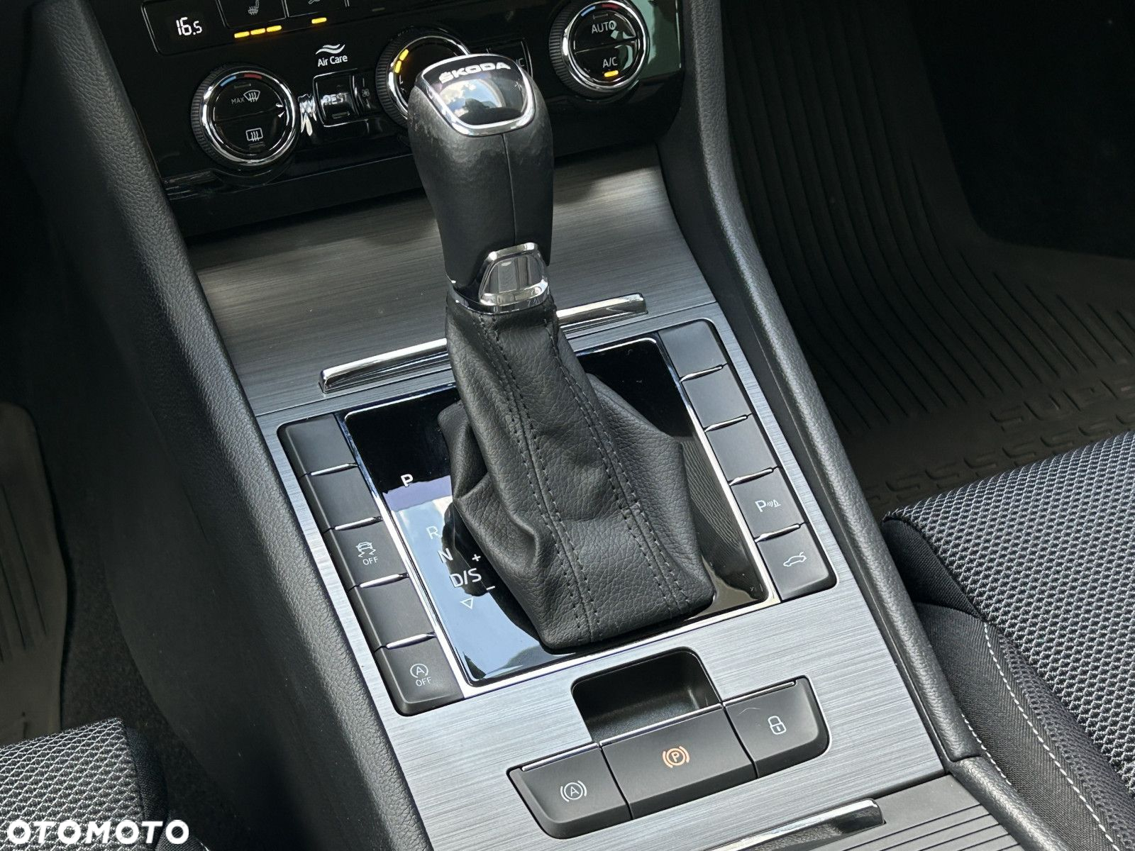 Skoda Superb 2.0 TSI Style DSG - 25