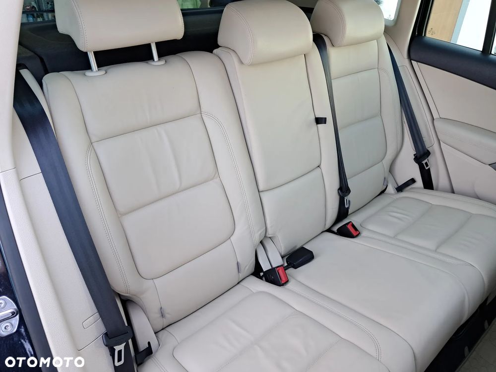 Volkswagen Tiguan - 27