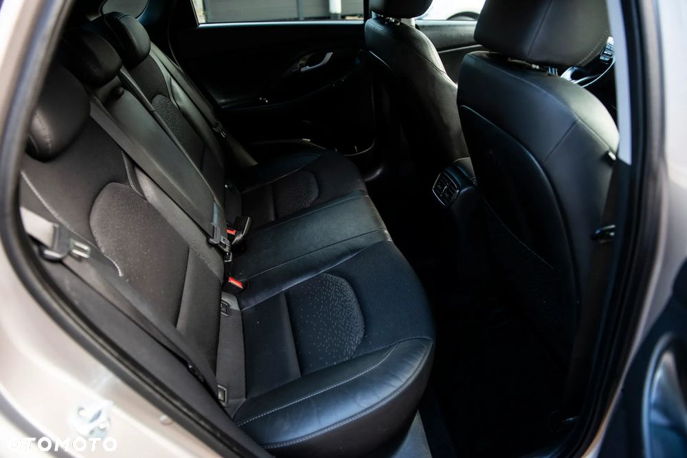 Hyundai i30 1.4 T-GDI Comfort DCT - 35