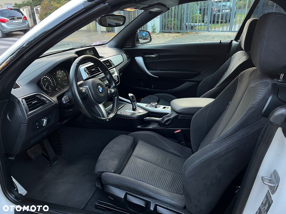 BMW Seria 2 218d - 11