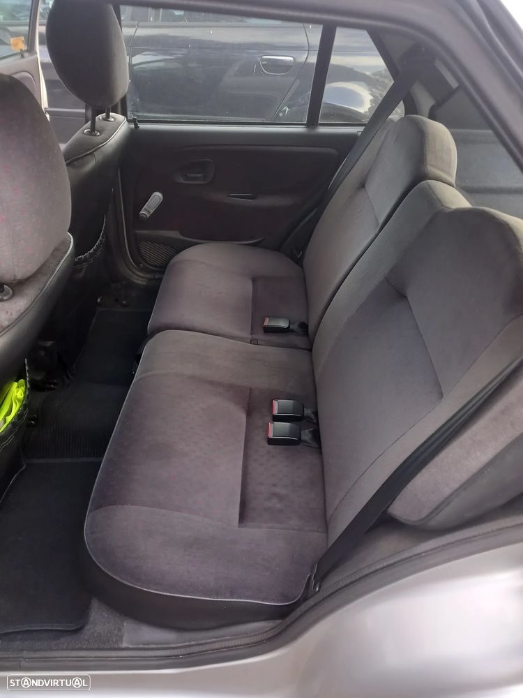 Citroën Saxo 1.1i SX - 14