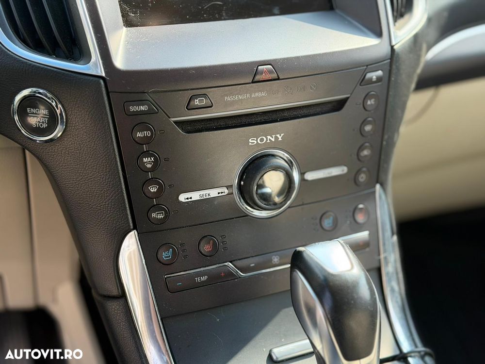 Ford Edge 2.0 TDCi Powershift Titanium - 16