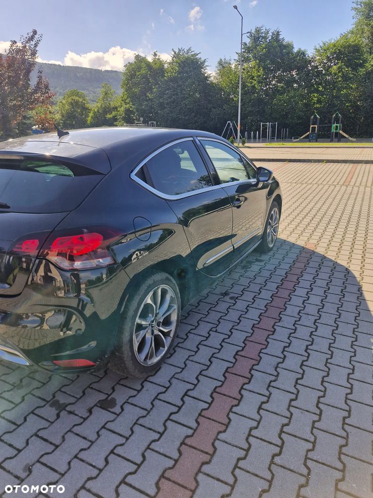 Citroën DS4 HDi 165 SportChic - 3