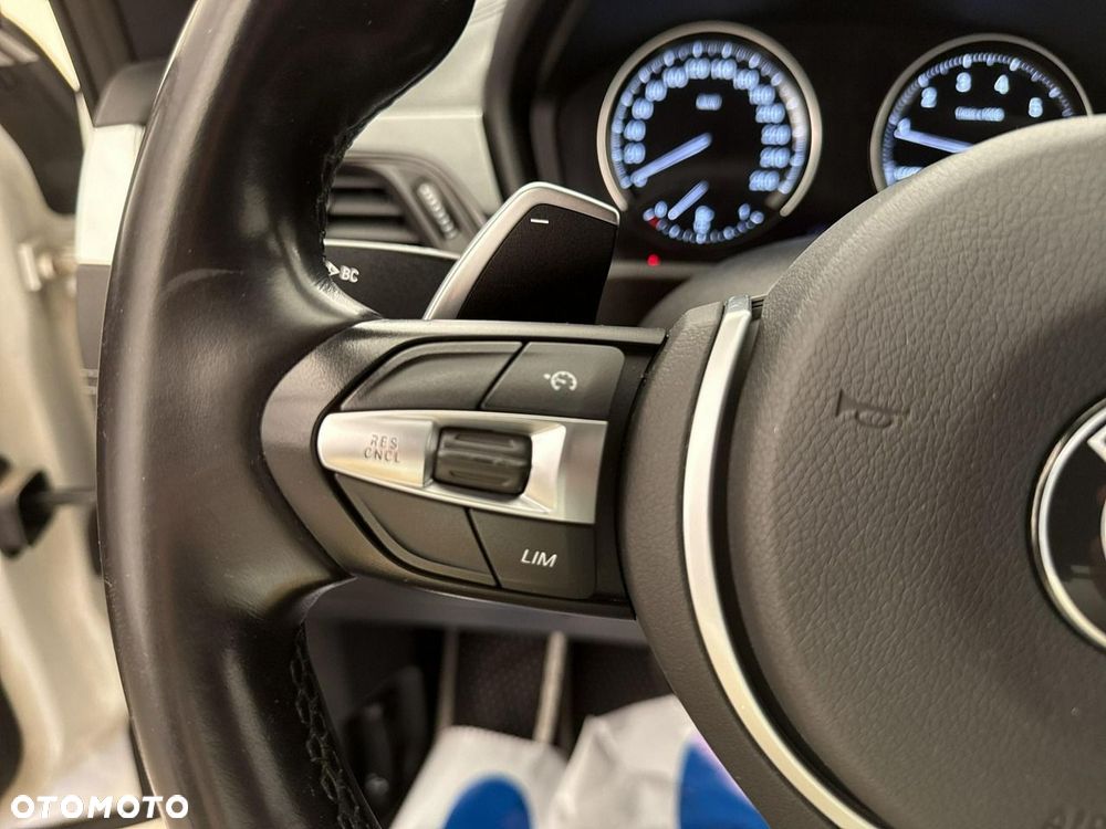 BMW X1 - 25