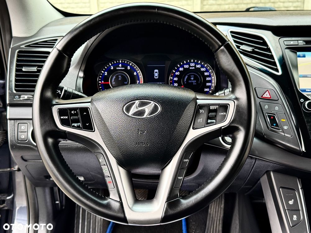 Hyundai i40 Kombi 1.6 Trend - 25