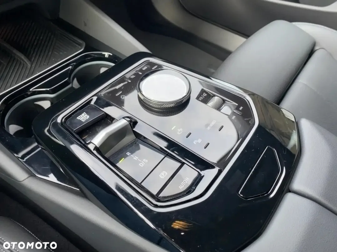 BMW Seria 5 520i mHEV - 4