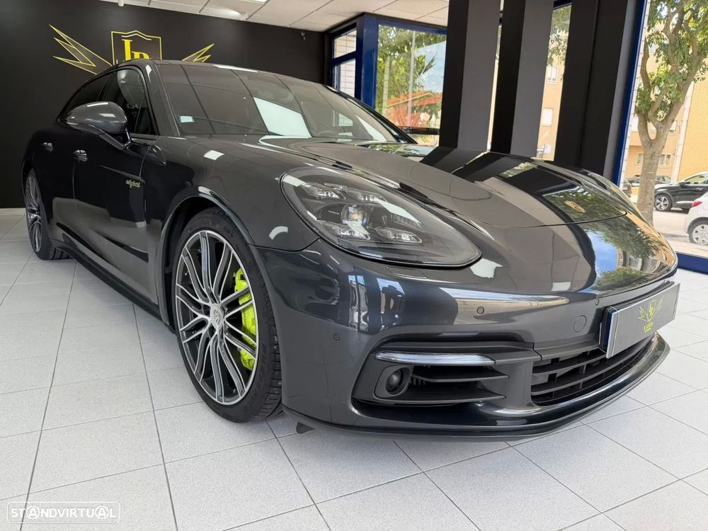 Porsche Panamera Sport Turismo 4 E-Hybrid - 6