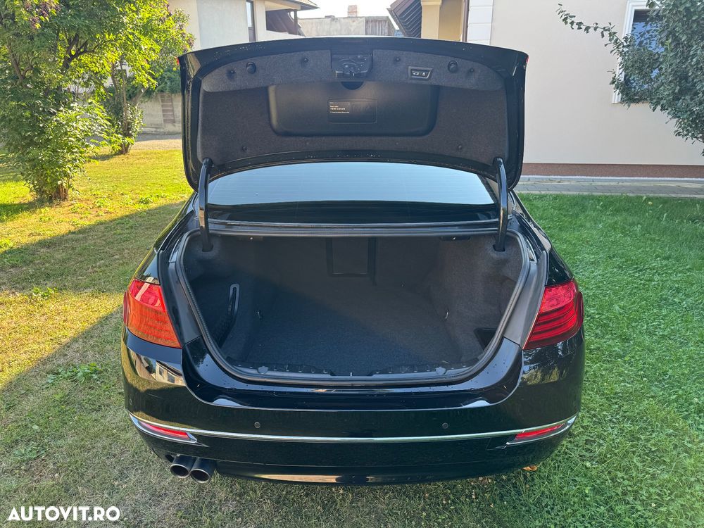 BMW Seria 5 525d Aut. Luxury Line - 10