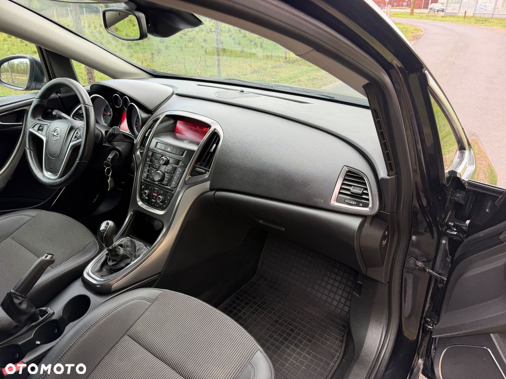 Opel Astra 1.4 T Essentia - 8