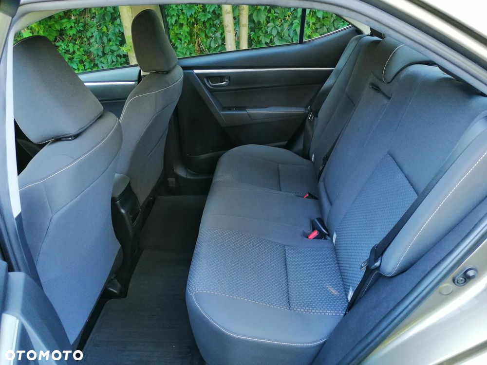 Toyota Corolla 1.6 Comfort - 18