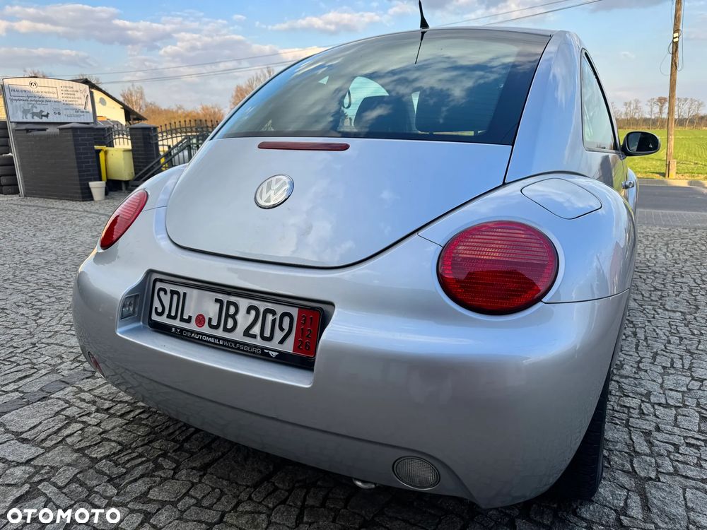 Volkswagen New Beetle 1.6 Arte - 14