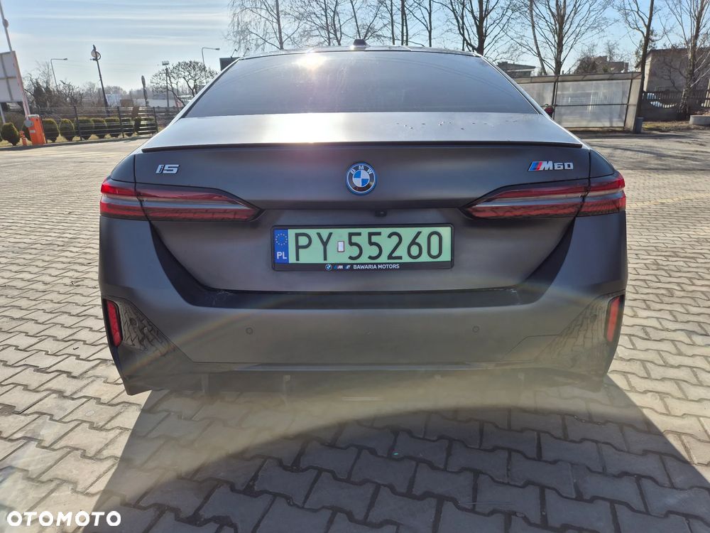 BMW i5 - 3