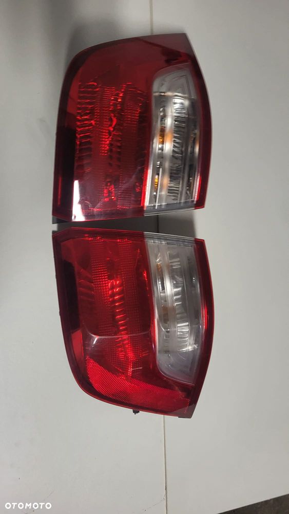 Honda odyssey 2013rok lampa tyl lewa strona - 1