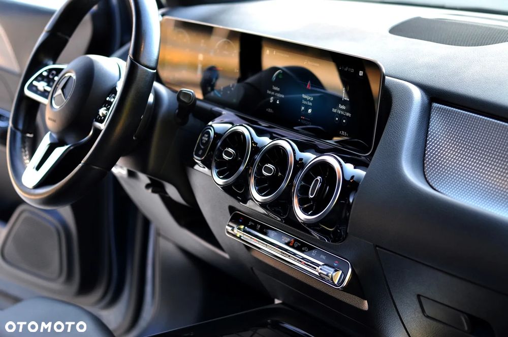 Mercedes-Benz GLA 200 d 8G-DCT Special Edition - 29