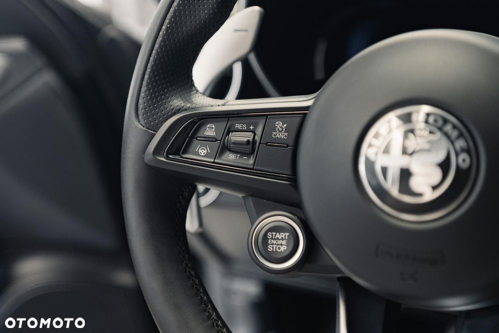 Alfa Romeo Giulia 2.0 Turbo Veloce Q4 - 27