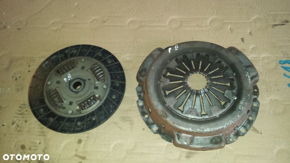 Tarcza docisk Punto II 1.2 8v - 1