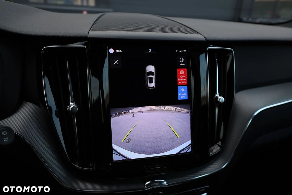 Volvo XC 60 T6 AWD Recharge Geartronic RDesign - 13
