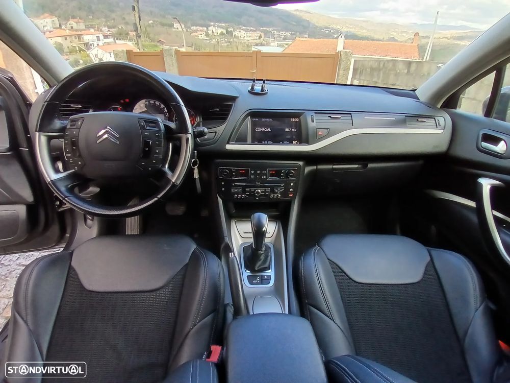 Citroën C5 Tourer e-HDi 110 EGS6 FAP Selection - 14