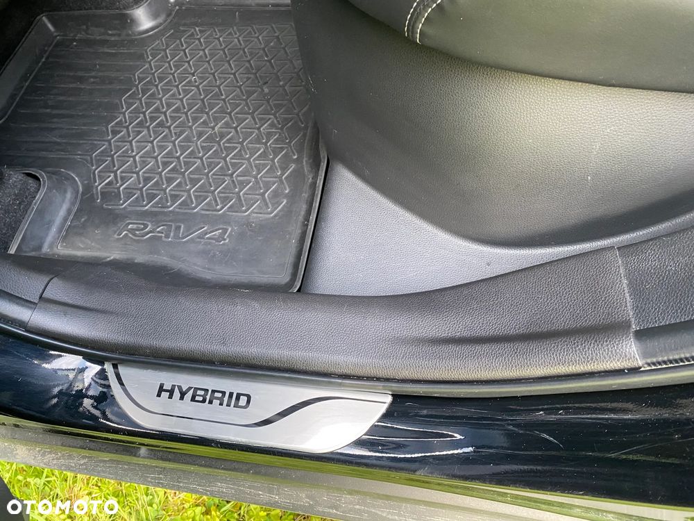 Toyota RAV4 - 30