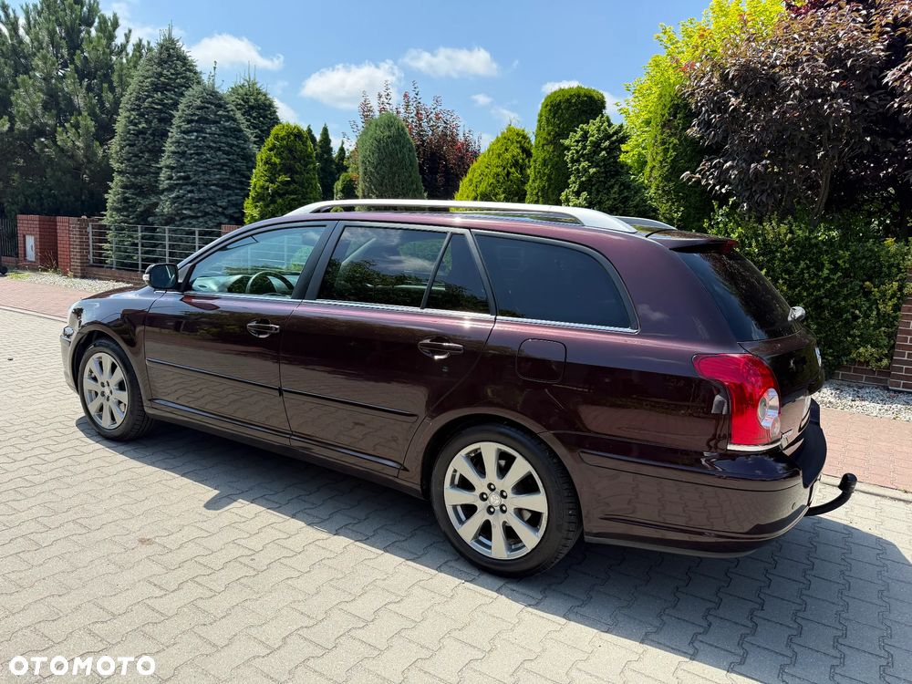 Toyota Avensis 2.0 D-4D - 4